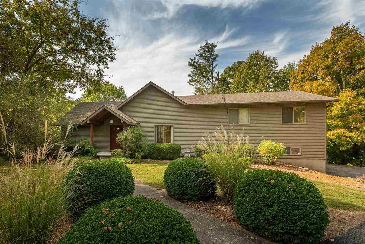 145 Apple Orchard Rd., Carbondale, IL 62901