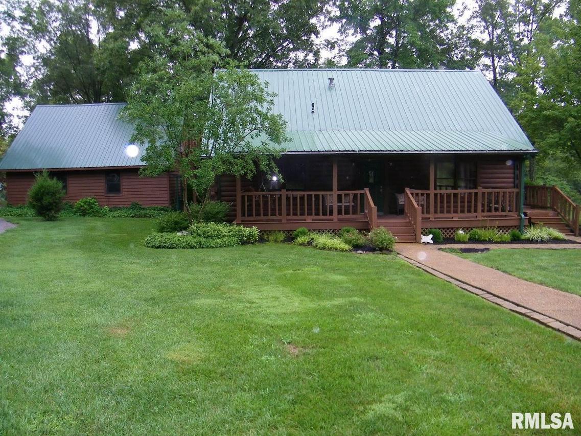 450 Blue Earth Ln., Harrisburg, IL 62946