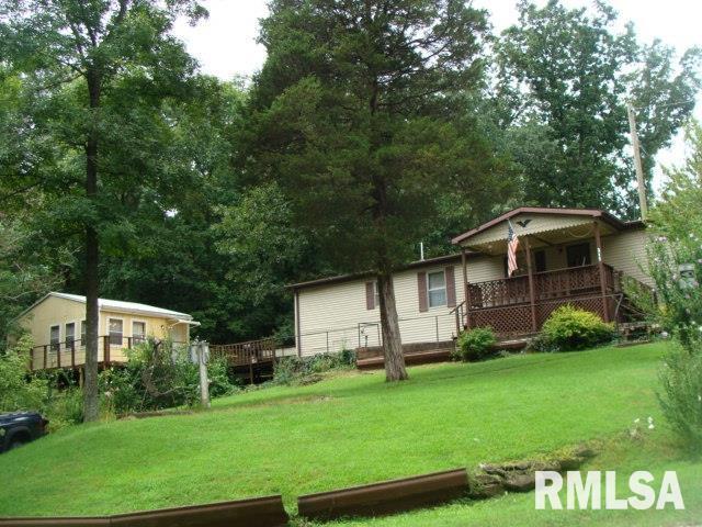 215 Sandy Point, Goreville, IL 62939