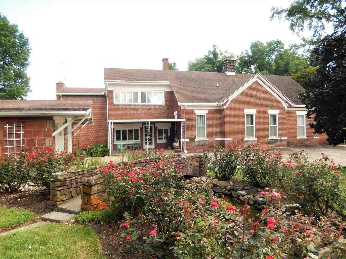 506 W Spring St., Anna, IL 62906