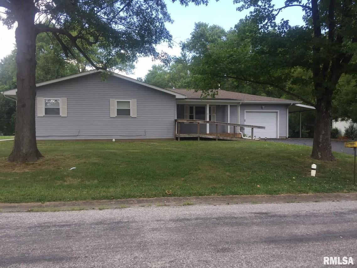 1336 Vercliff Dr., Carbondale, IL 62901