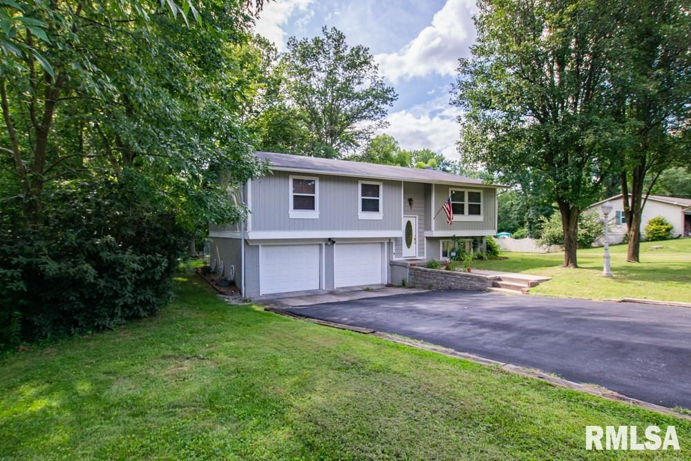 211 Pineview Rd., Carbondale, IL 62901