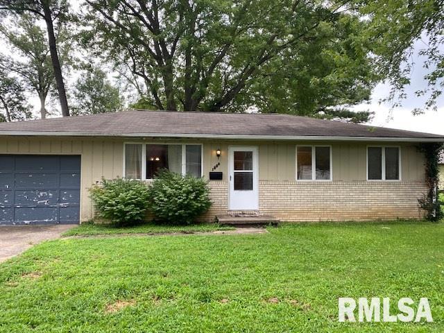 1208 N 8th St., Herrin, IL 62948