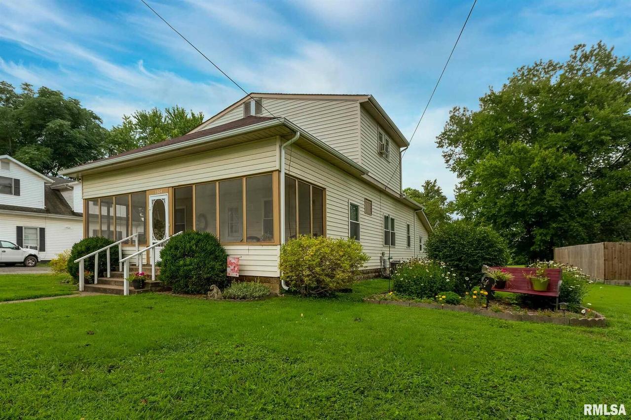1304 S Buchanan St., Marion, IL 62959