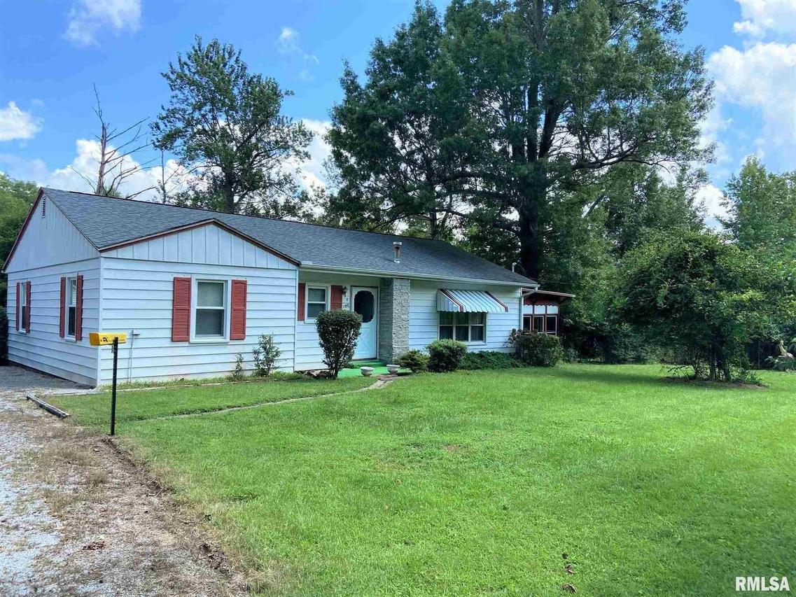 195 Bay Rd., Carbondale, IL 62903