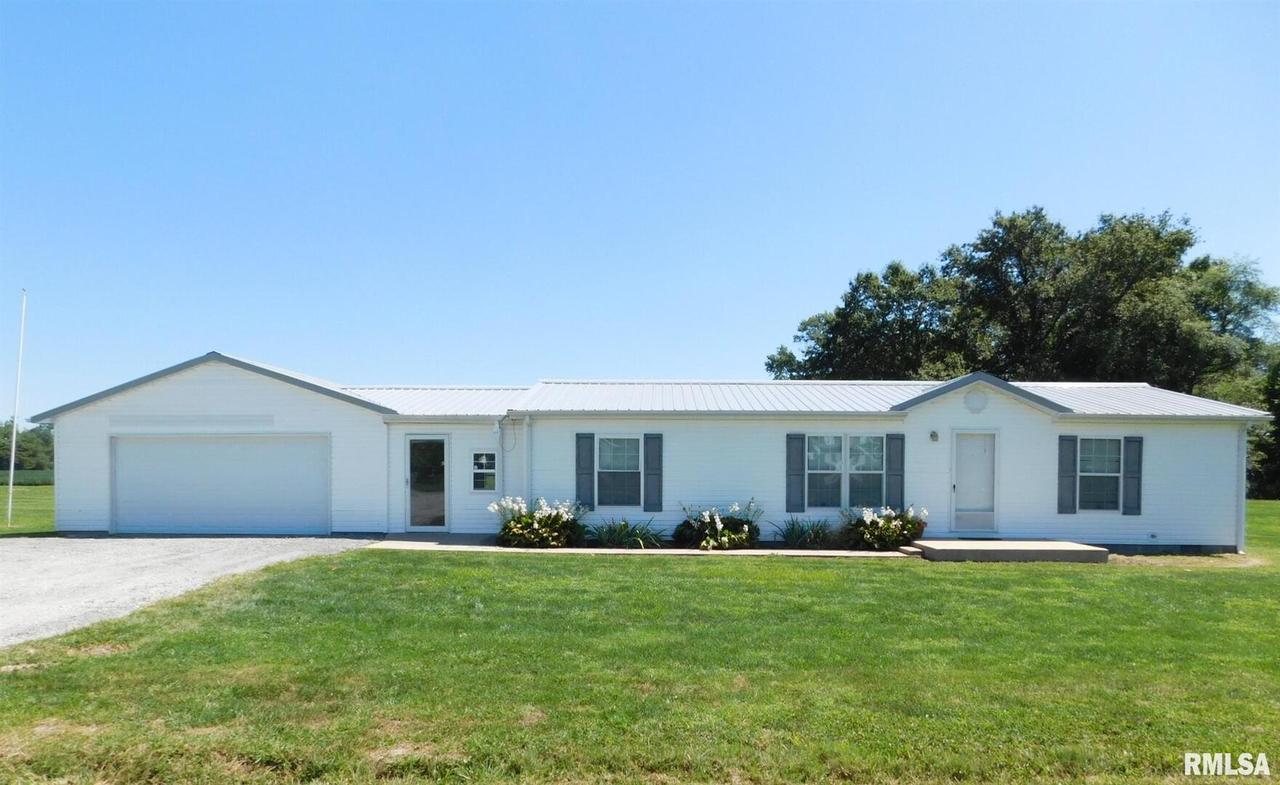 19808 N Piedmont Ln., Dix, IL 62830