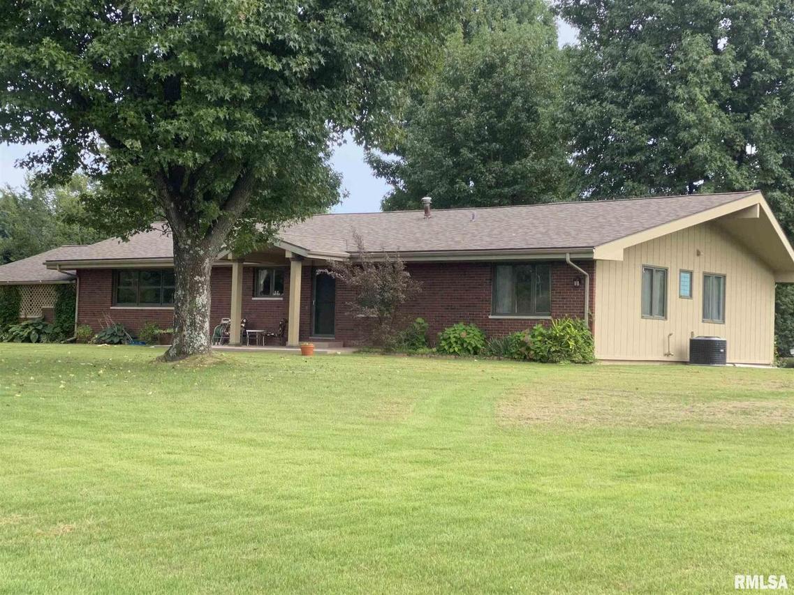 72 Scotty Dr., Carbondale, IL 62901