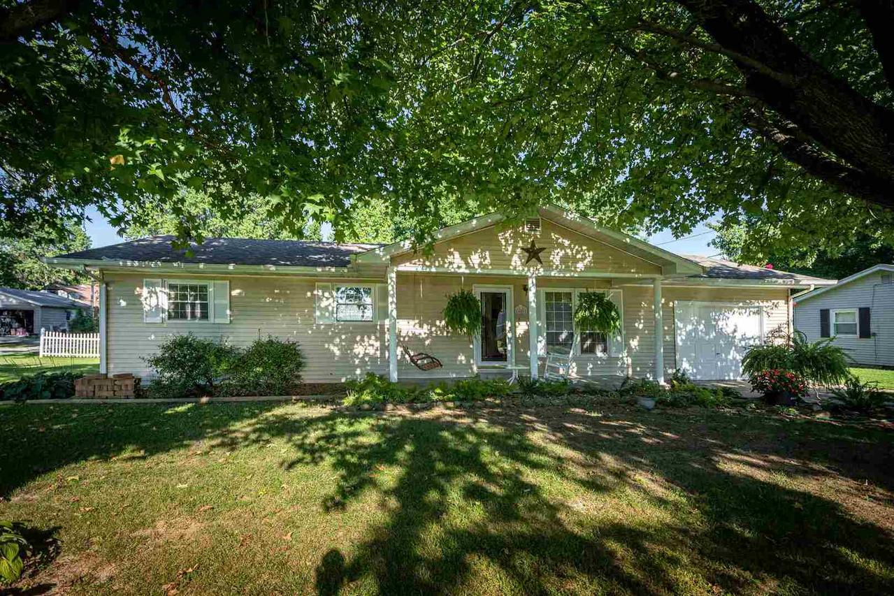 400 Madison St., Energy, IL 62933