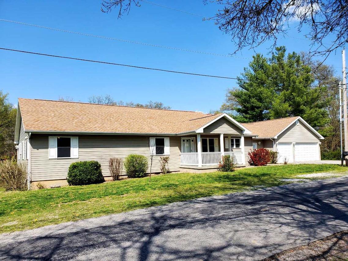 2706 E Caroline St., Mt Vernon, IL 62864