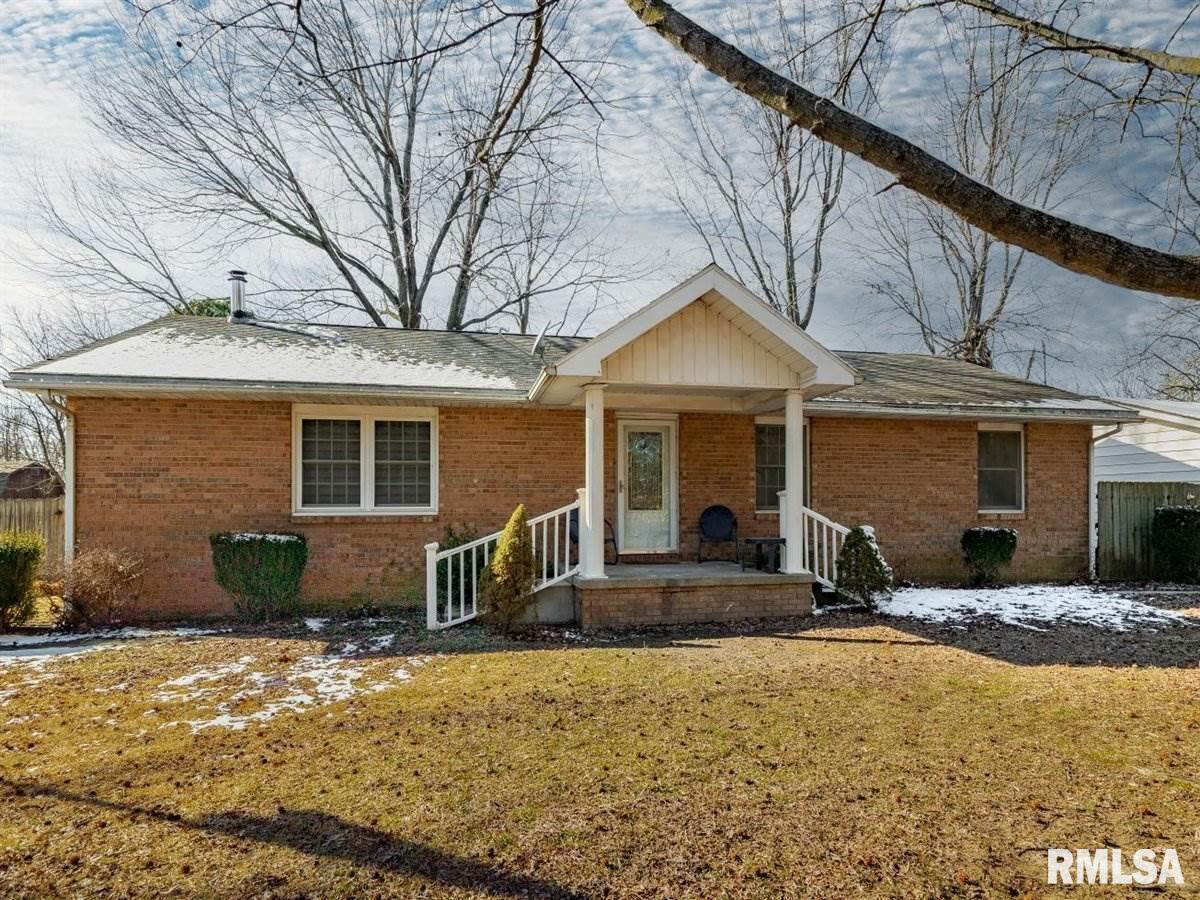 11745 960 E Ln., Mt Carmel, IL 62863