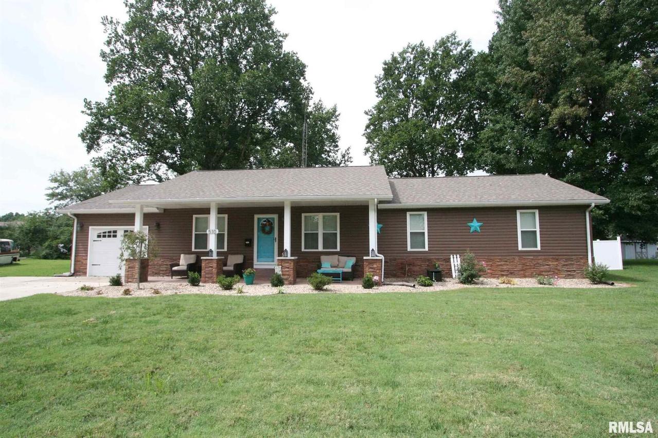 510 Montgomery Cir., Carmi, IL 62821