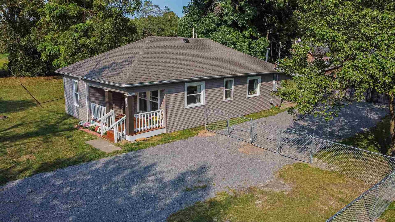 610 N Emma St., West Frankfort, IL 62896