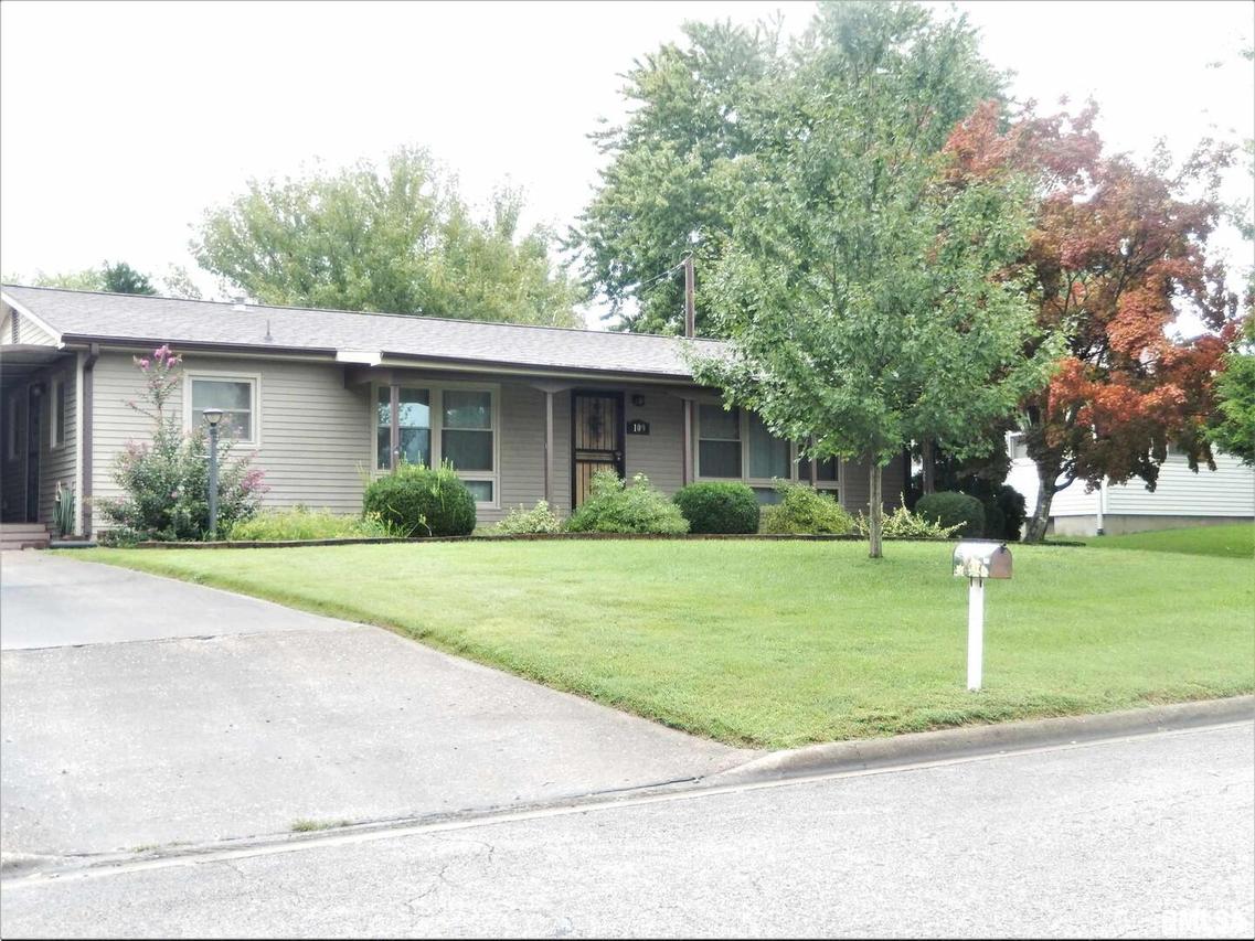 109 Belcher St., Anna, IL 62906