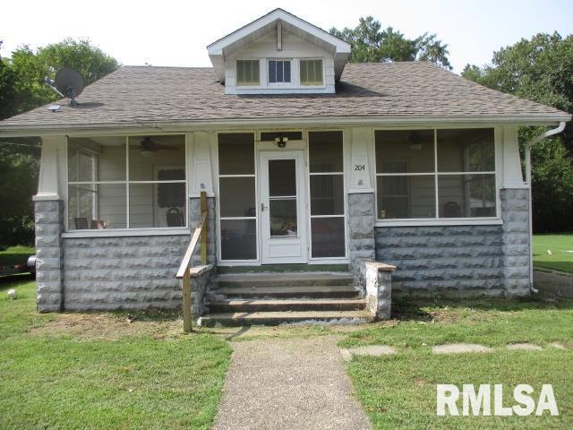 204 N Walnut St., Mcleansboro, IL 62859