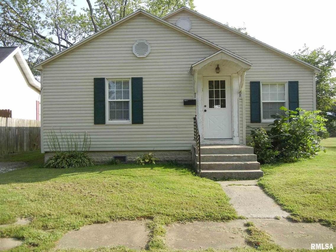 519 E Mitchell St., Salem, IL 62881