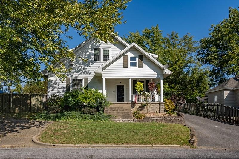 206 W 10th St., Mt Carmel, IL 62863