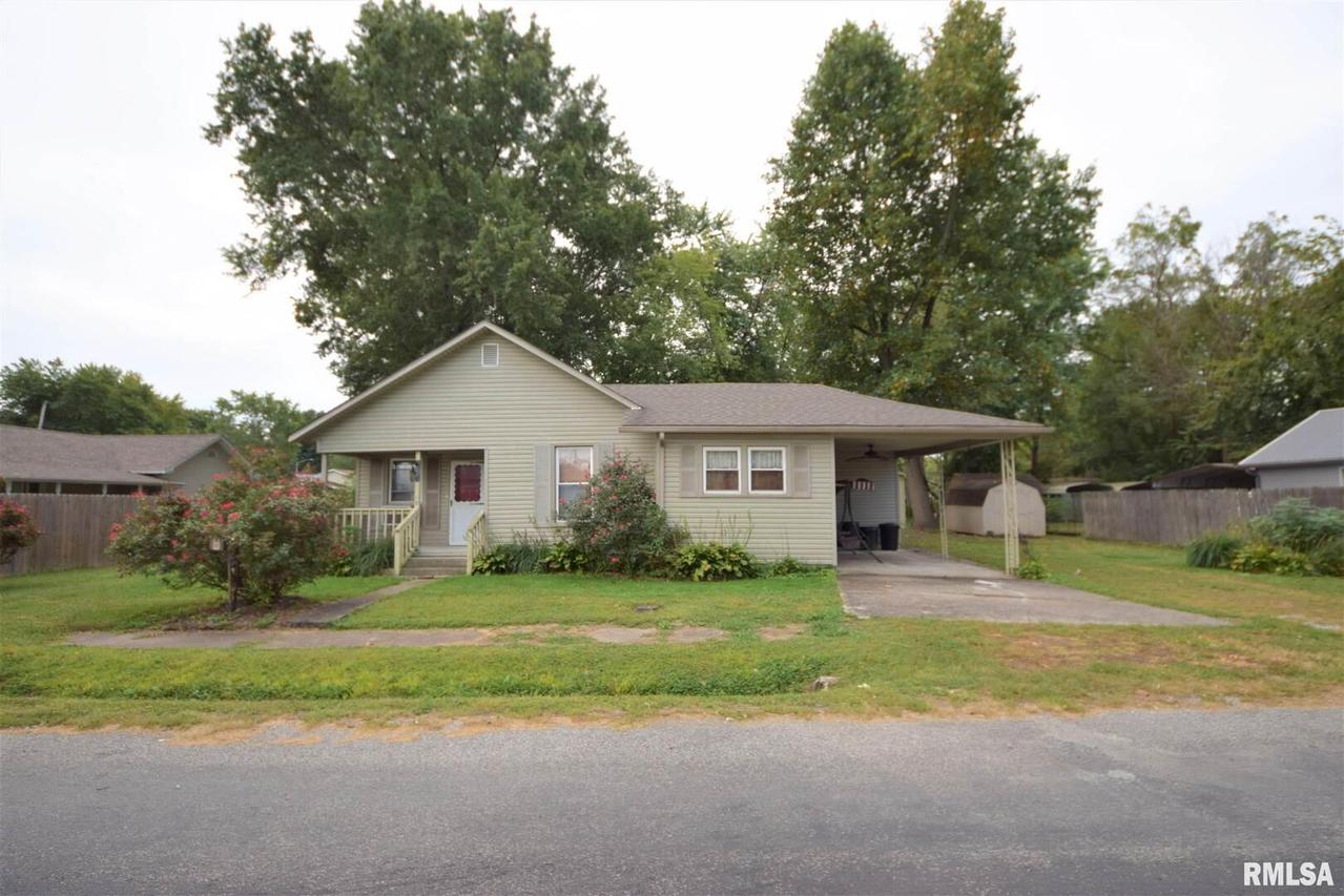 1608 W Adams St., Herrin, IL 62948