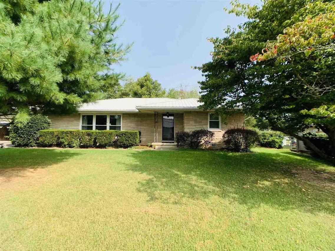 415 E South St., Ridgway, IL 62979