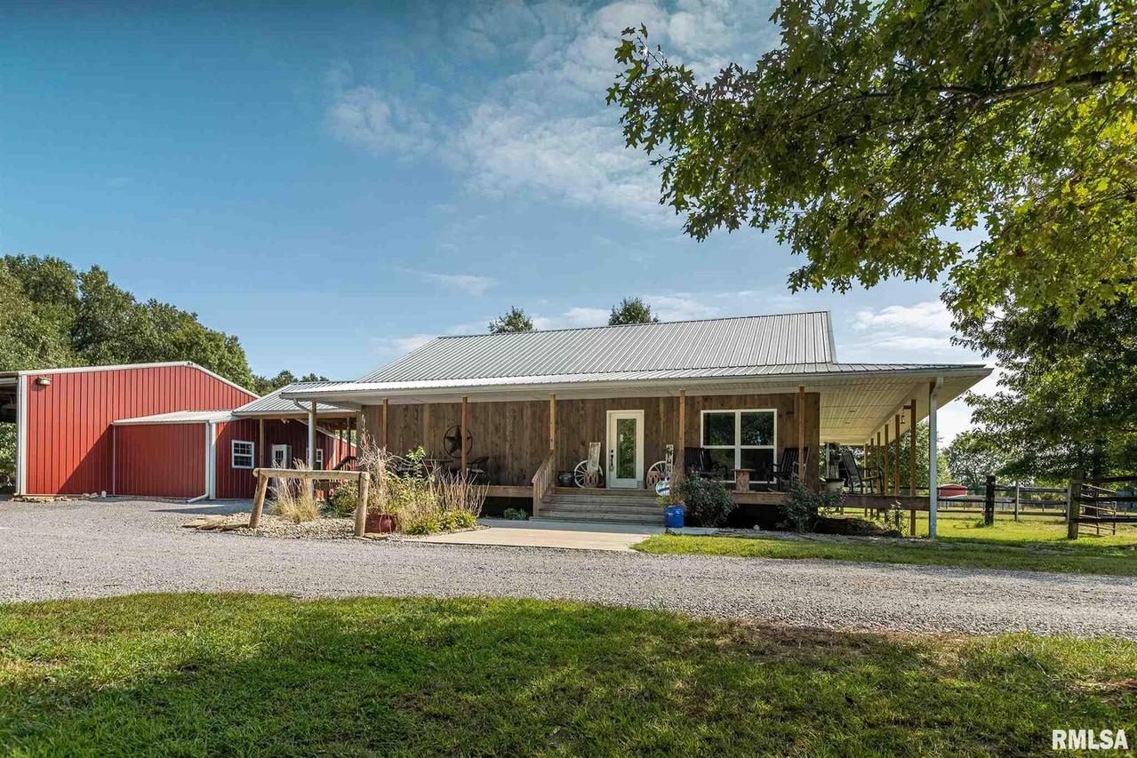 15435 N Bend Rd., Carterville, IL 62918