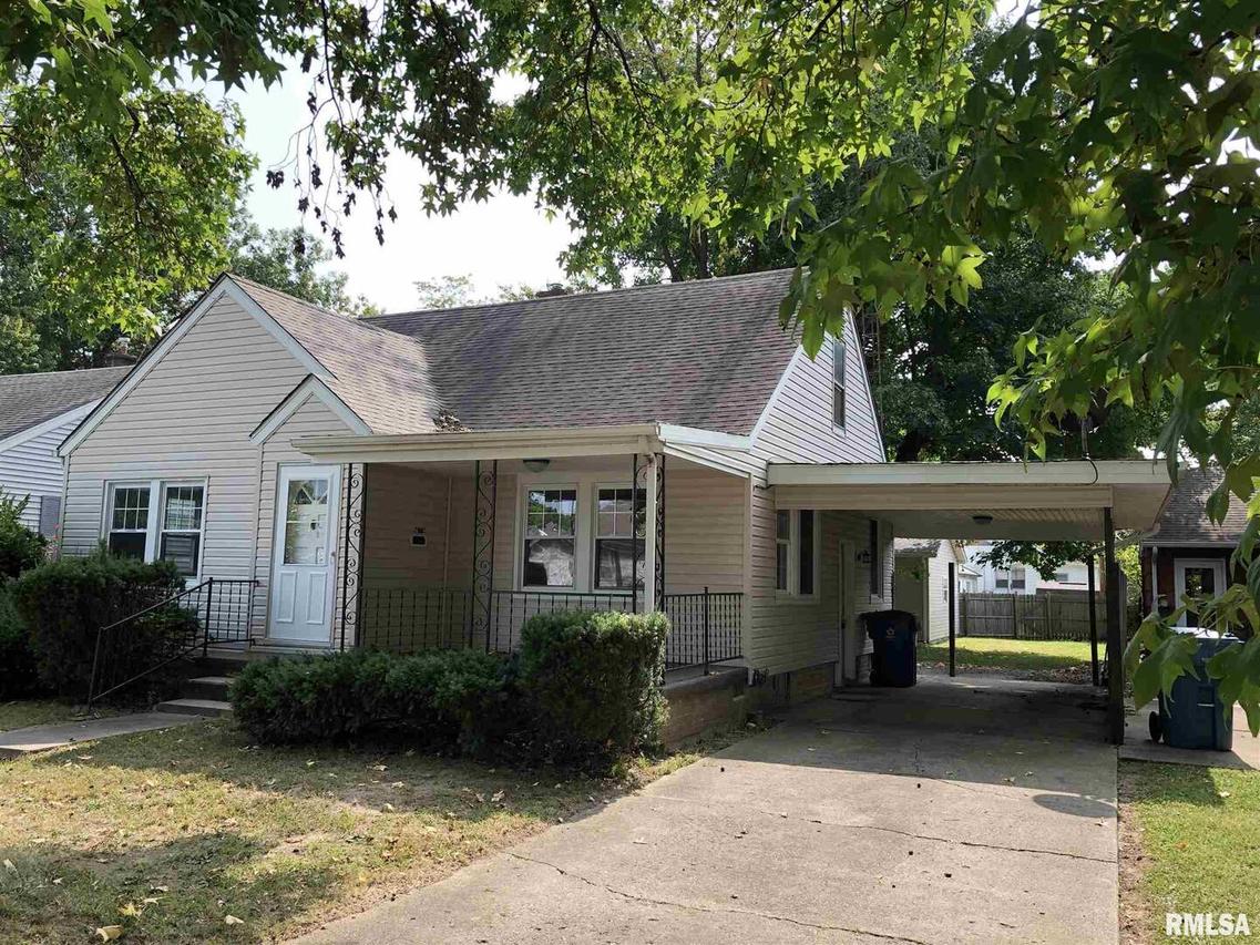 623 Crebs Ave., Carmi, IL 62821