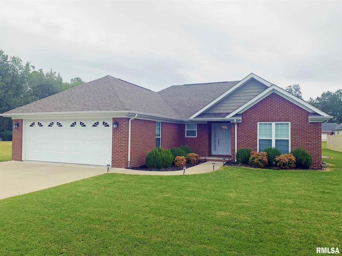 6 Eagle Ln., Metropolis, IL 62960