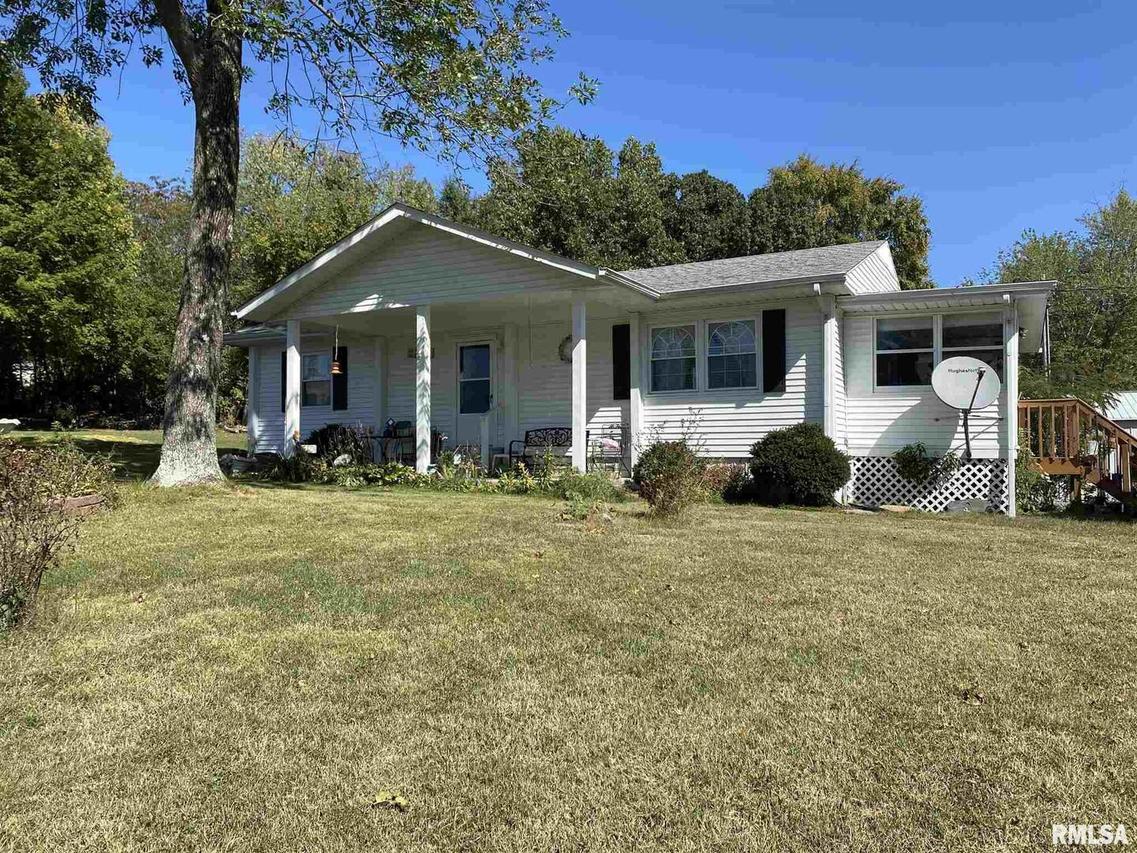 385 Marina Cir., Creal Springs, IL 62922