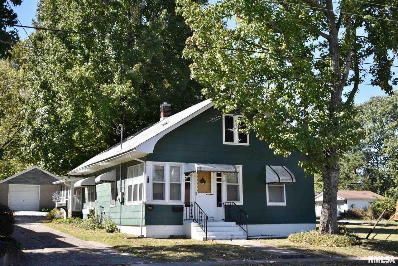 411 N Douglas St., West Frankfort, IL 62896