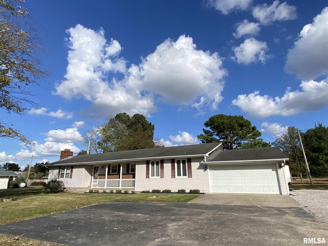 14622 Christmas Tree Rd., Johnston City, IL 62951