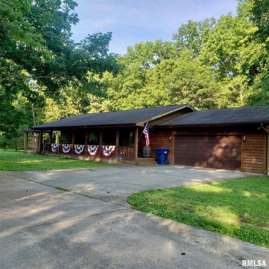 14428 Harmony Church Rd., West Frankfort, IL 62896