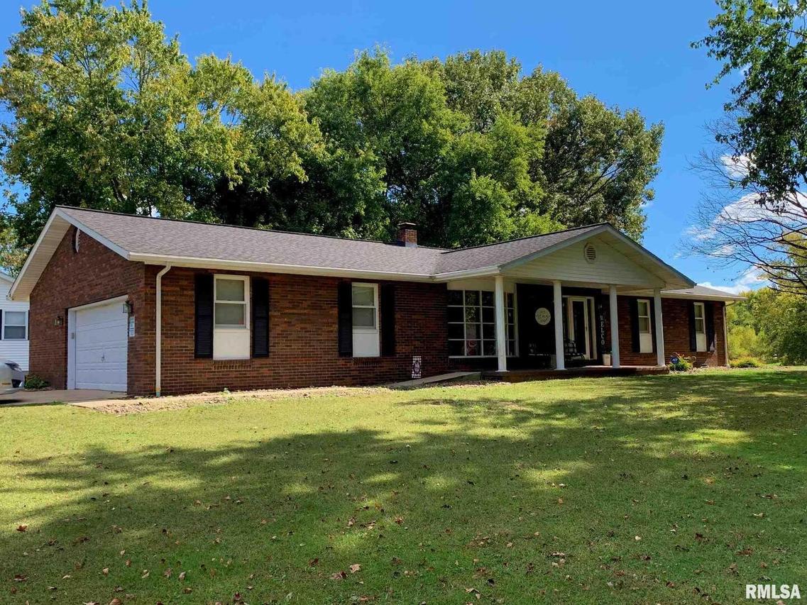 2400 Hillcrest St., Harrisburg, IL 62946