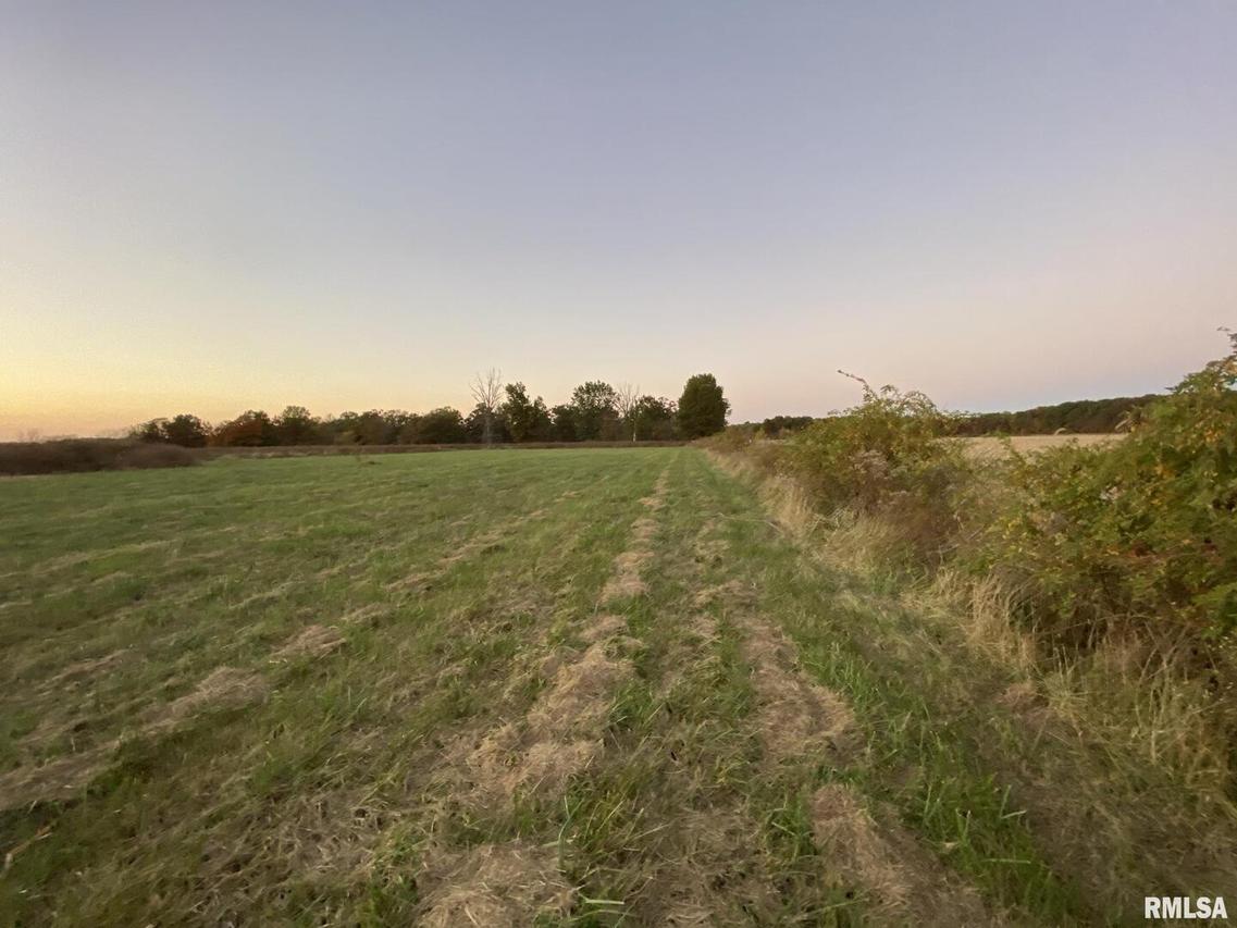 000 Quail Run Rd., Salem, IL 62881