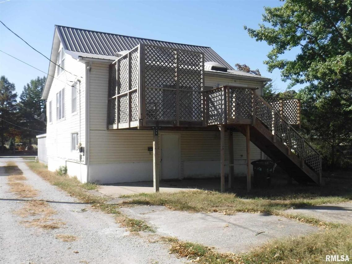 218 E Boone St., Salem, IL 62881