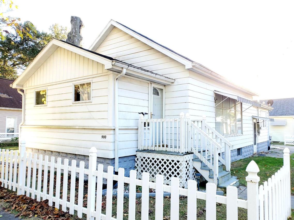 900 S Maple St., Centralia, IL 62801