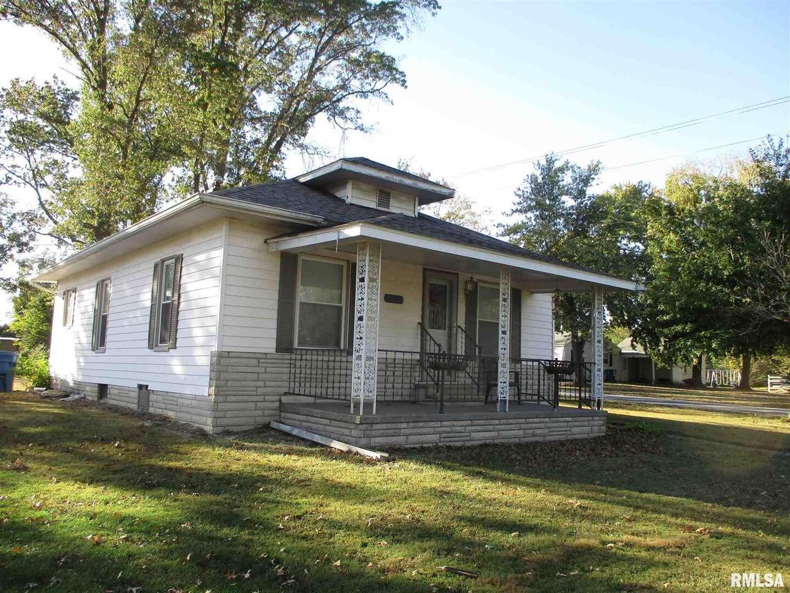 109 N Stotlar St., Benton, IL 62812