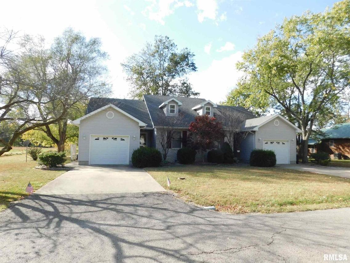 915 Roddy Rd., Salem, IL 62881