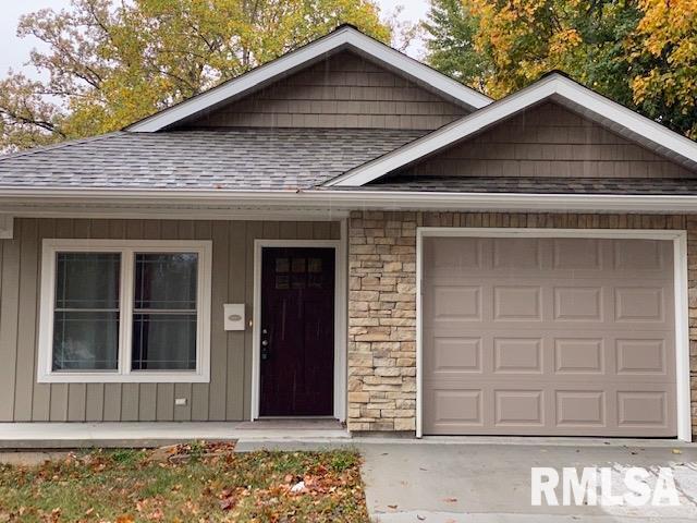 105 N Locust St., Carterville, IL 62918