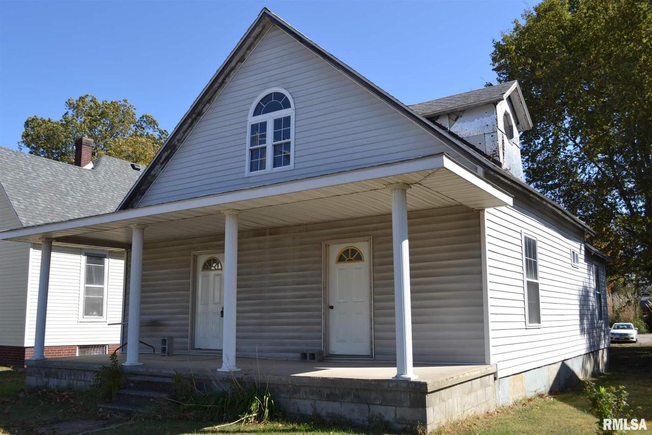 325 S Elm St., Centralia, IL 62801
