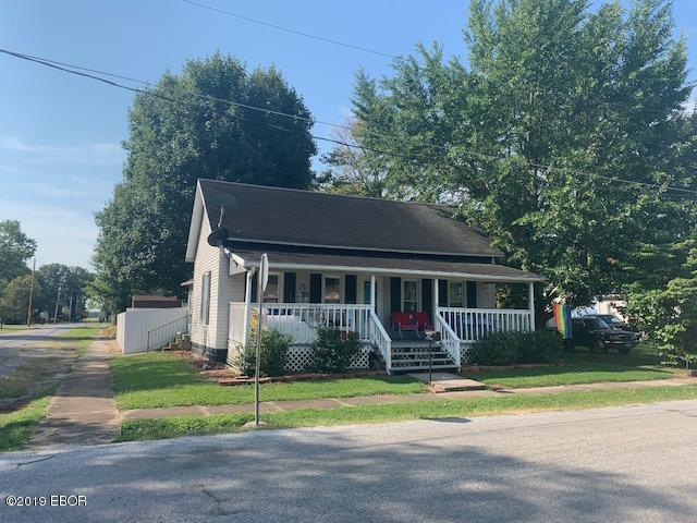 602 Belle Ave., Pinckneyville, IL 62274