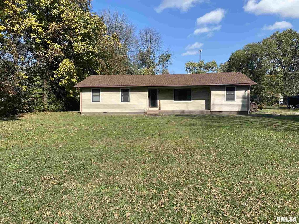 120 Public St., Muddy, IL 62965