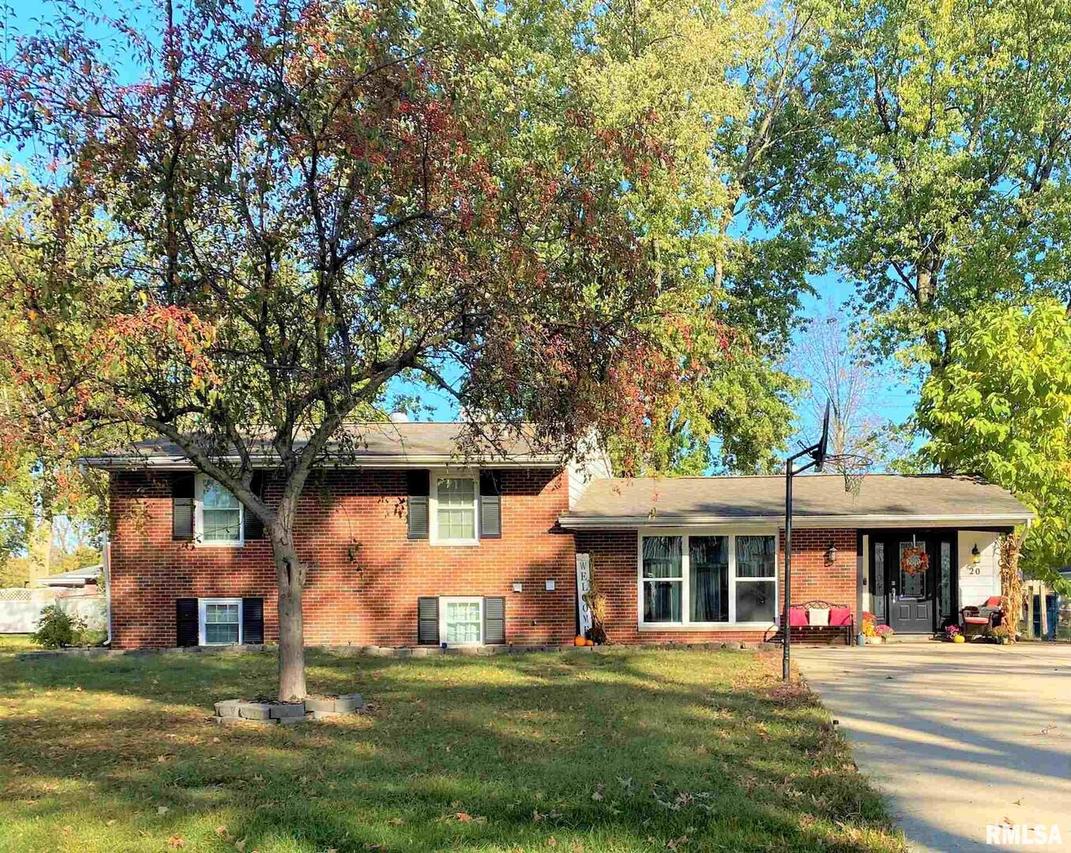 20 Oak Park Dr., Centralia, IL 62801