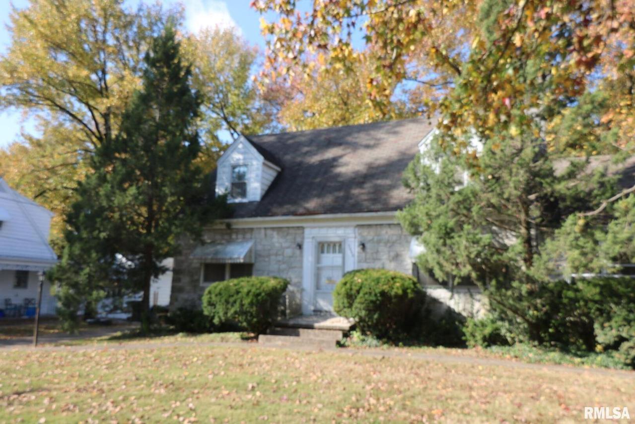 1000 S Oakland St., Carbondale, IL 62901