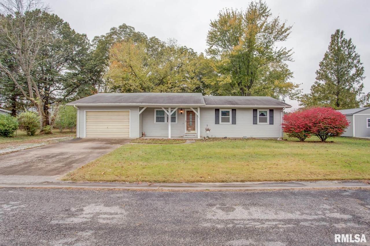 807 Debra Ln., Sparta, IL 62286