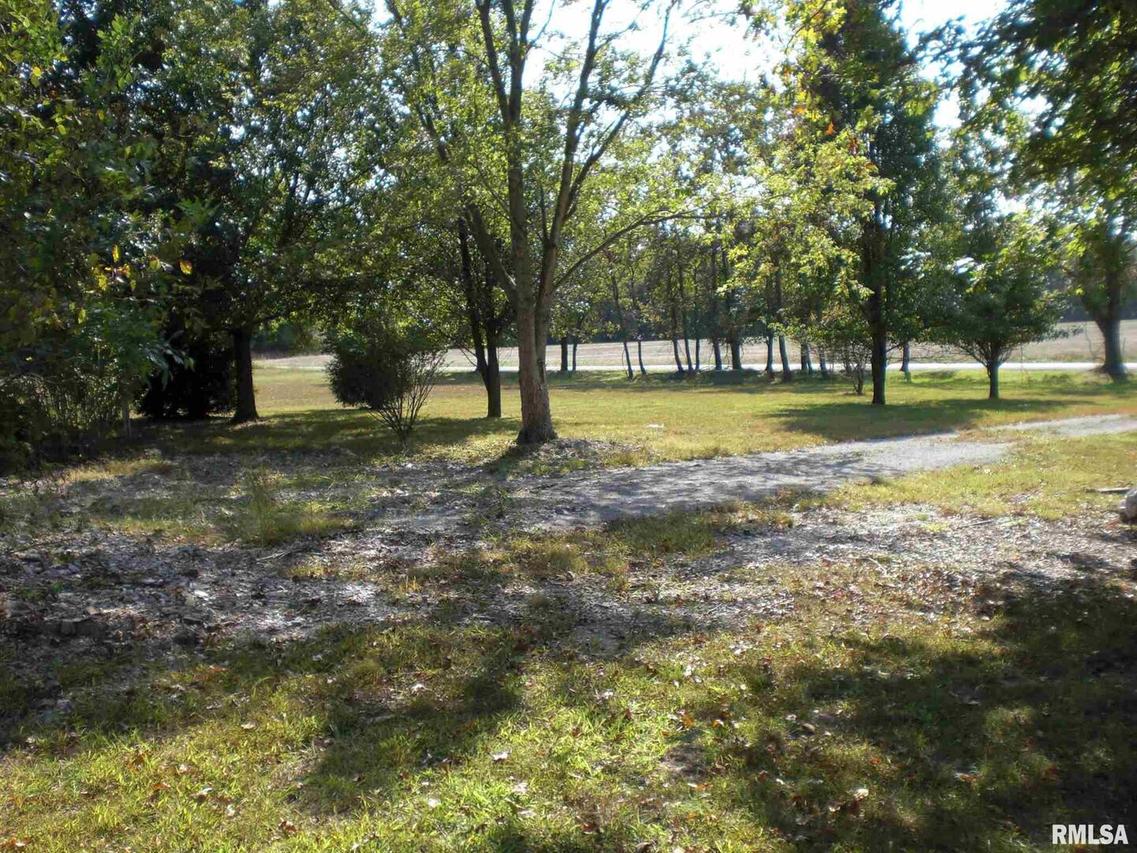 5738 Brownsville Rd., Carterville, IL 62918