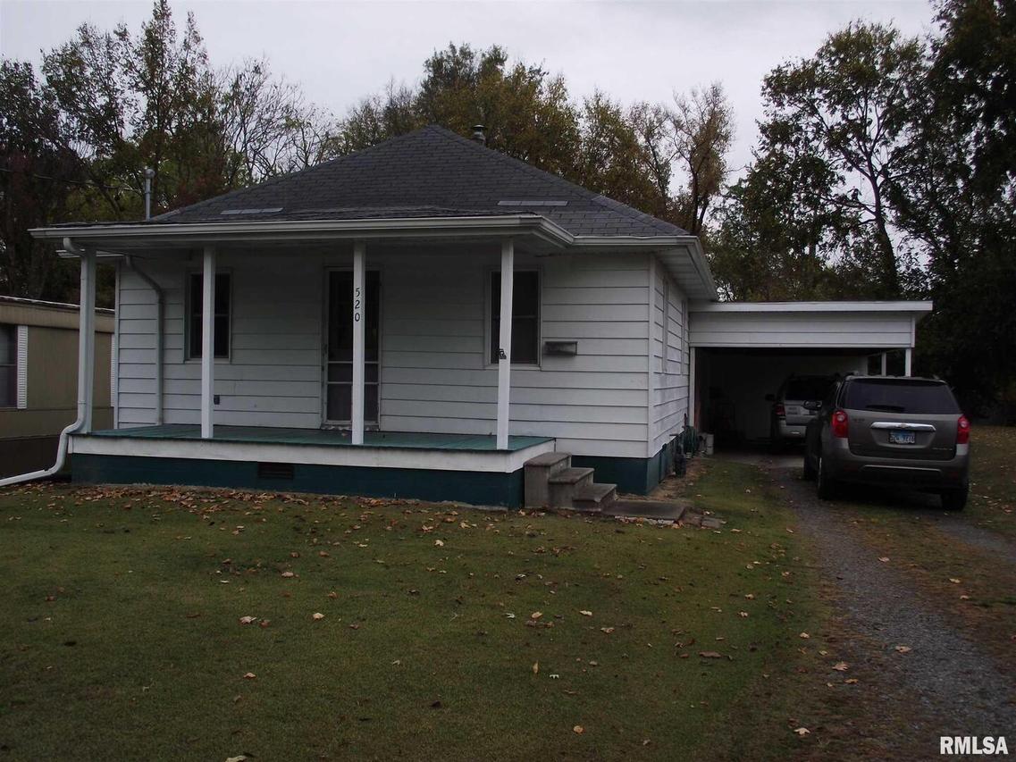 520 E Cole St., Duquoin, IL 62832