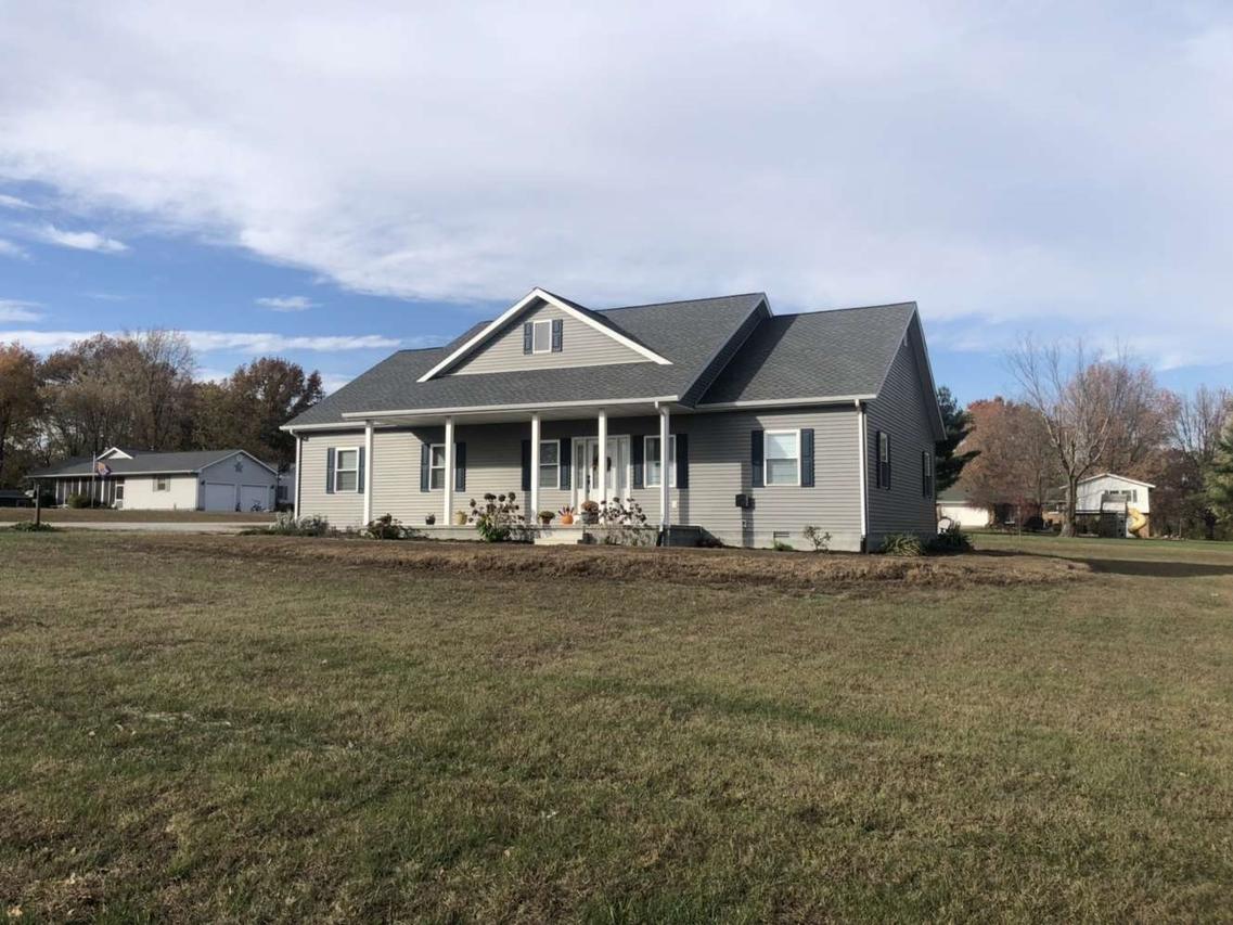 107 Pheasant Run, Woodlawn, IL 62898