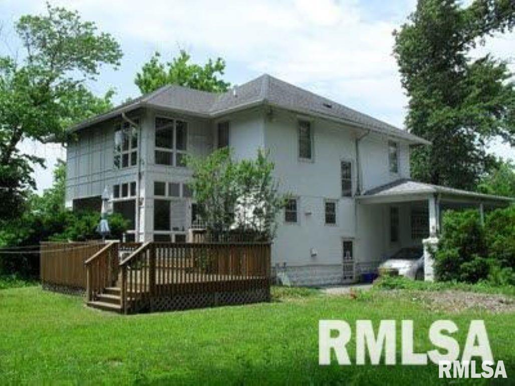 1201 W Sycamore St., Carbondale, IL 62901