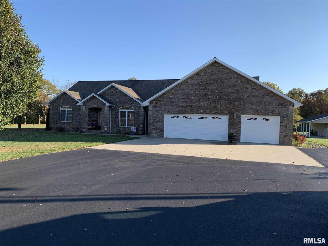 886 Hollyhock Rd., Coulterville, IL 62237