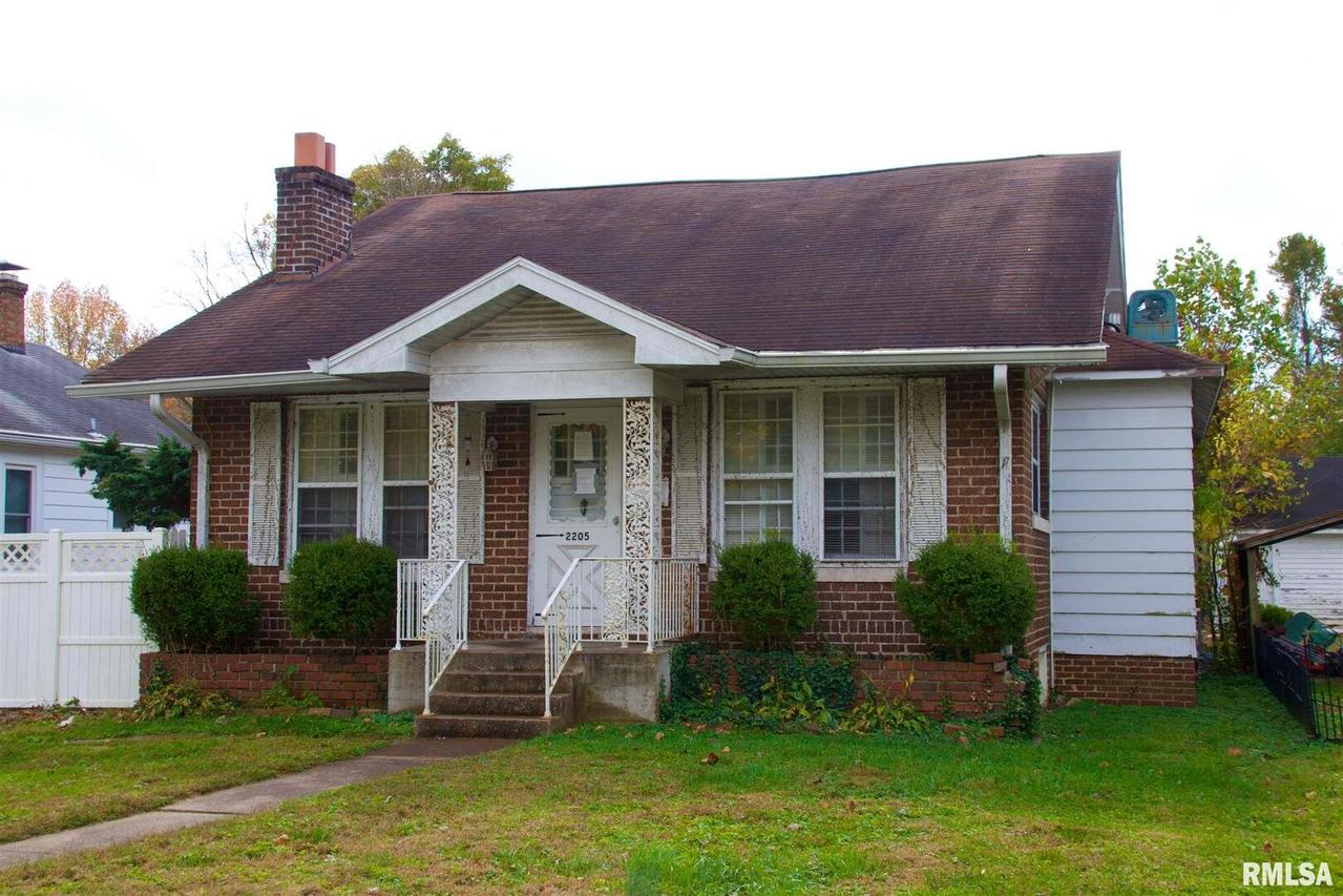 2205 Pine, Murphysboro, IL 62966