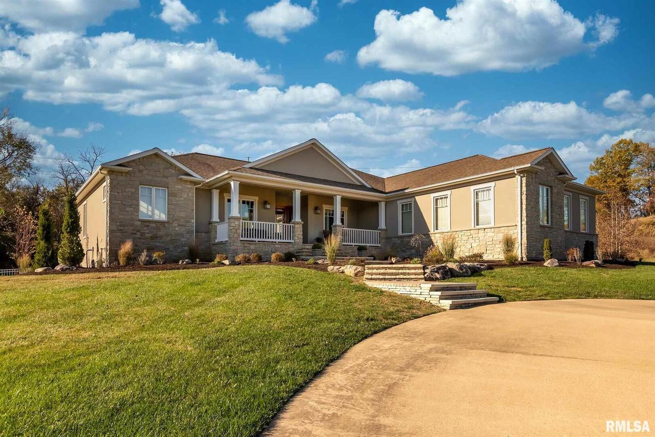 1510 Chart Hills Dr., Marion, IL 62959