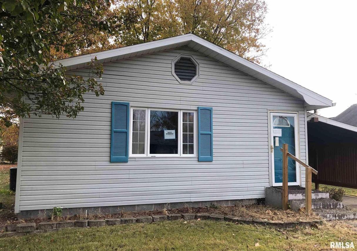 509 S Binkley St., West Frankfort, IL 62896